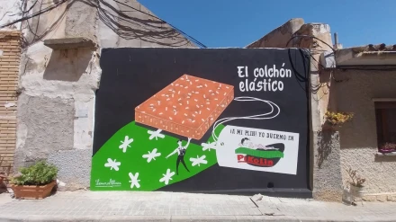 Mural publicitario de Pikolín realizado por Laura Alloza