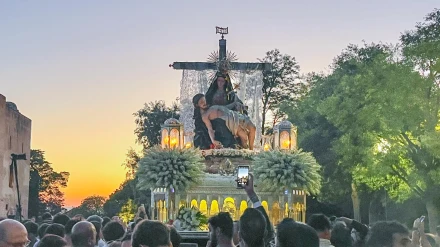 Santa María de la Alhambra, poco antes de volver a su templo