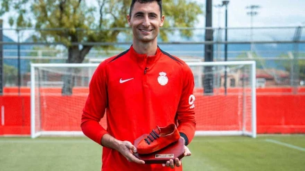 Dominik Greif recibió la bota de oro de la Unió de Penyes