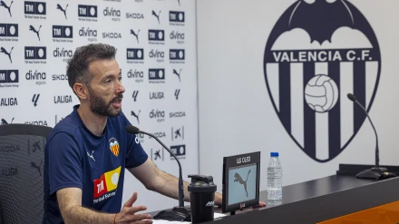 Corberán en la última rueda de prensa