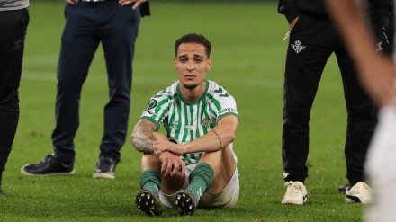 Las lágrimas de Antony tras perder la final de la Conference League