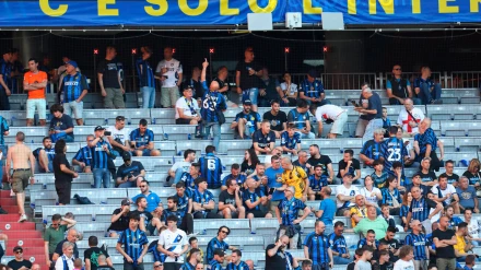Aficionados del Inter de Milan en el Allianz Arena antes de la final de la Champions