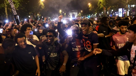 Seguidores del PSG celebran la conquista de la Liga de Campeones