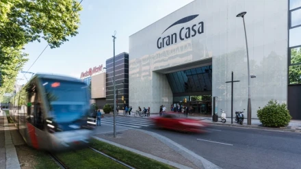 Fachada del Centro Comercial Grancasa, donde ha ocurrido el suceso.