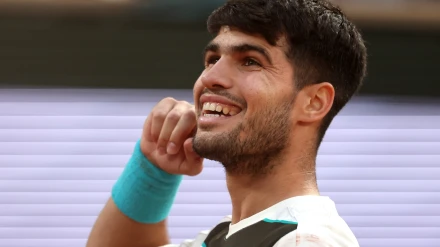 Carlos Alcaraz celebra uno de los puntos de la final ante Sinner