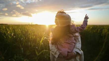 Las familias de acogida son la mejor opción para los menores retirados a sus padres biológicos