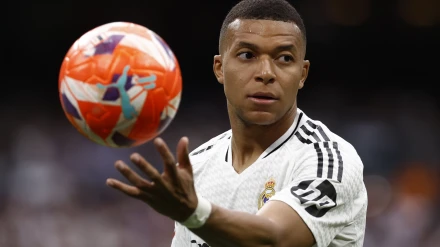 Kylian Mbappé fue máximo goleador de la pasada temporada y se llevó la Bota de Oro.