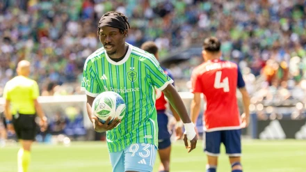 Minoungou, el jugador tuerto que enamora en el Seattle Sounders.