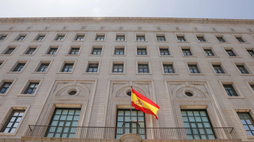 Fachada del Ministerio de Transportes en Madrid donde la UCO de la Guardia Civil ha acudido para clonar el correo corporativo de José Luis Ábalos
