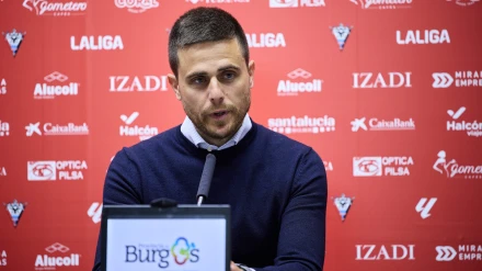 El entrenador italiano del Mirandés, Alessio Lisci