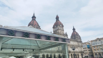 Terraza acristalada de la Plaza de María Pita de A Coruña