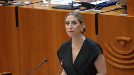 María Guardiola, presidenta de la Junta de Extremadura, en la Asamblea