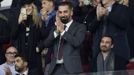 Arda Turan, en el palco del Metropolitano