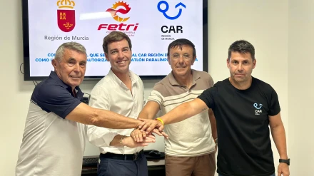 Convenio entre el CAR y triatlón paralímpico