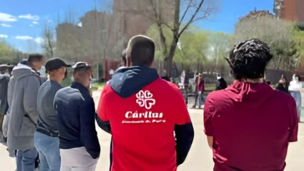 Voluntarios jóvenes de Cáritas conocen CEDIA 24h