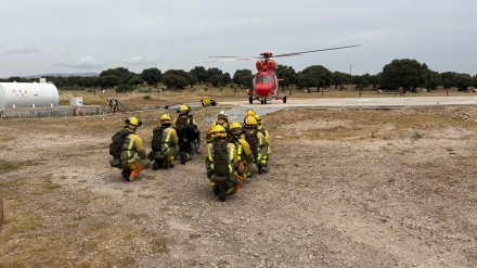 Bomberos en la base de Valdemorillo, Comunidad de Madrid