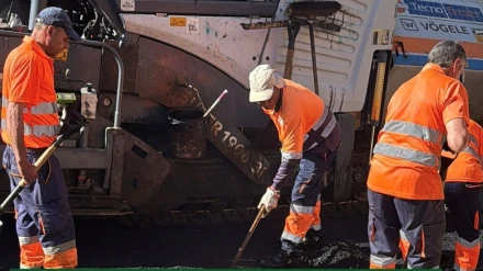 Comienzan los trabajos de asfaltado en La Navata