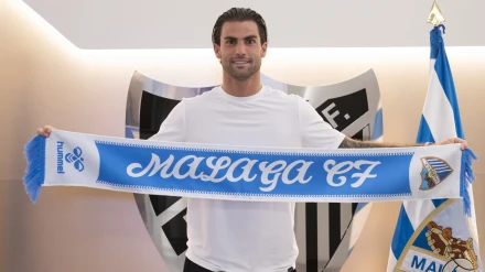 El pasado año pudo firmar y se fue al Racing Ferrol, con dos goles al Málaga.