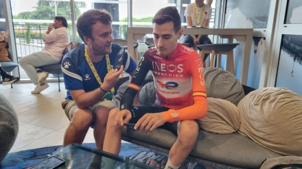 ¿Quedar top 10 en el Tour o ganar una etapa? Esto es lo que responde Carlos Rodríguez: "Claramente"