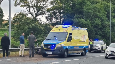 El accidente se produjo en la carretera N-6, en el tramo que se utiliza como una vía de circunvalación de la ciudad de Lugo