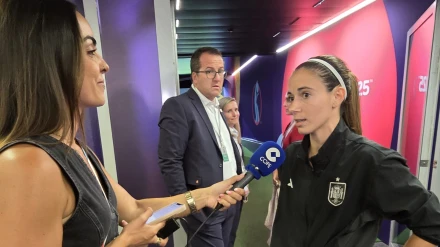 Andrea Peláez con Aitana Bonmati