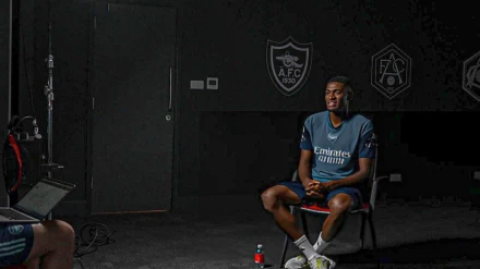 Mosquera, con la camiseta del Arsenal