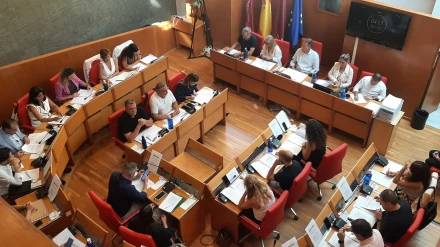 Sesión del pleno municipal de Lorca en la que se ha aprobado el pago pendiente a proveedores