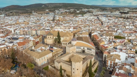 2S9JNFE Aerial view of Lucena medieval castle with Damas tower in the middle of the town in Spain