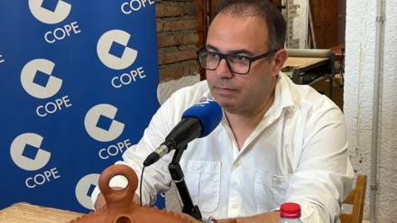 “No aceptaremos que el Gobierno castigue a nuestros empleados más vulnerables", dice el alcalde de Almuñécar ante la intención de suspender la subida salarial