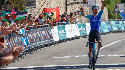 El corredor francés del Decathlon AG2R Léo Bisiaux es el nuevo líder de la Vuelta a Burgos