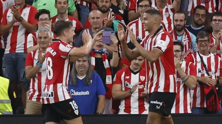 Maroan Sannadi celebra el 2-0 del Athletic contra el Sevilla