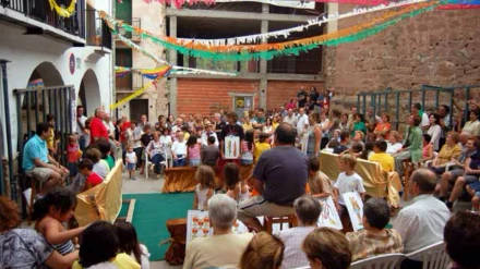 Partido de guiñote viviente en Olba