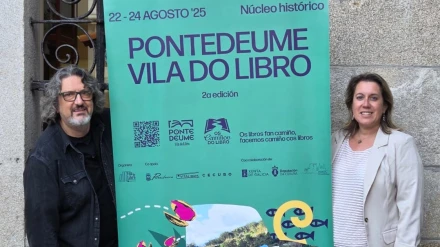 El director del festival, Enric Bono, con la concejala de Cultura, Alejandra Bellón