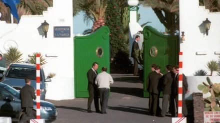 (Foto de ARCHIVO)SALIDA FAMILIA REAL DE LA MARETA  CON LOS RESTOS MORTALES CONDESA DE BARCELONAEuropa Press Reportajes / Europa Press07/1/2000