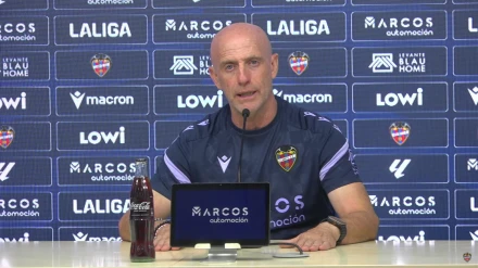 Julián Calero durante la rueda de prensa