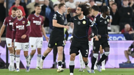 Marc Cucurella celebra su gol ante el West Ham