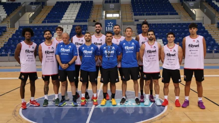 La plantilla del Fibwi Mallorca, posando en Son Moix