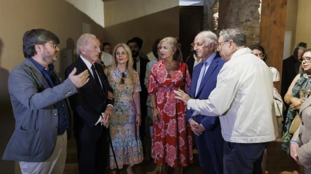 La consejera de Cultura y Deporte, Patricia del Pozo, durante la visita a la rehabilitación del Carmen de los Porcel de la Alhambra