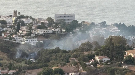 Extinguido el incendio en la zona de Carretera del Sol en BenalmádenaEl incendio que desde la madrugada de este jueves ha afectado a una zona de interfaz urbano-forestal de Benalmádena, concretamente en el área de la Carretera del Sol, ya sido extinguido y las personas desalojadas han podido volver a sus viviendas.POLITICA ANDALUCÍA ESPAÑA EUROPA MÁLAGAAYUNTAMIENTO DE BENALMÁDENA