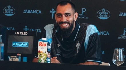 Borja Iglesias, delantero del Celta, en rueda de prensa este jueves.