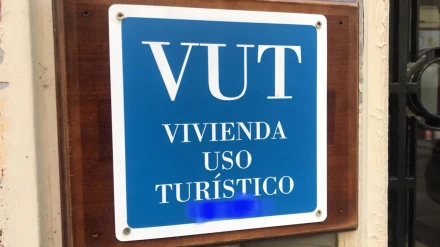 Cartel de Vivienda de Uso Turístico (VUT)