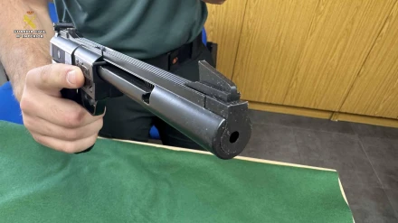 La Guardia Civil denuncia a un vecino de Logroño por portar y exhibir una pistola de aire comprimido en Nalda