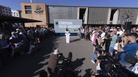 16/09/2025 Ana Anguita, hija de Julio Anguita, interviene en el acto institucional y de homenaje con la nueva denominación oficial de la Estación de Córdoba-Julio Anguita, junto al presidente de Adif, Pedro Marco de la Peña.POLITICA ANDALUCÍA ESPAÑA EUROPA CÓRDOBAMADERO CUBERO