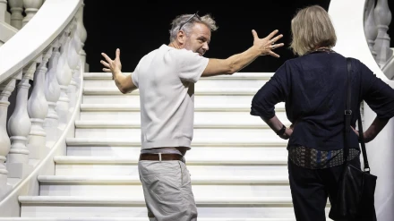 El Director De Escena Johannes Erath Y La Escenógrafa Heike Scheele En La Sala Principal Del Palau De Les Arts