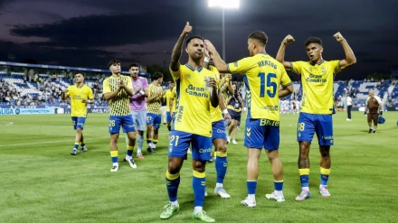 Los jugadores de Las Palmas celebran su gol contra el Leganés