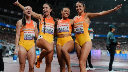 Las chicas del 4x100 acabaron quintas en los Mundiales de Atletismo.