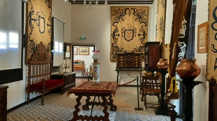 Una de las estancias del museo del Palacio de Guevara