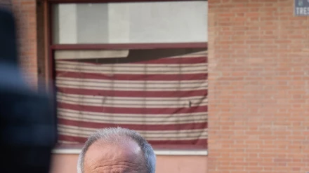 La ventana de los okupas de la calle Trespaderne de Barajas