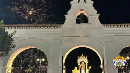 Entrada de la Virgen de la Cinta al Santuario