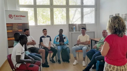 Taller formativo básico sobre extranjería de Cáritas